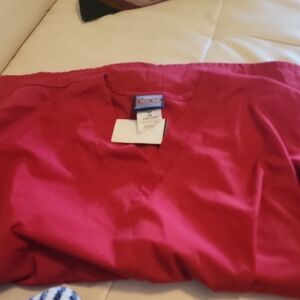 Cherokee Workwear Red Scrub Top – Size Xs